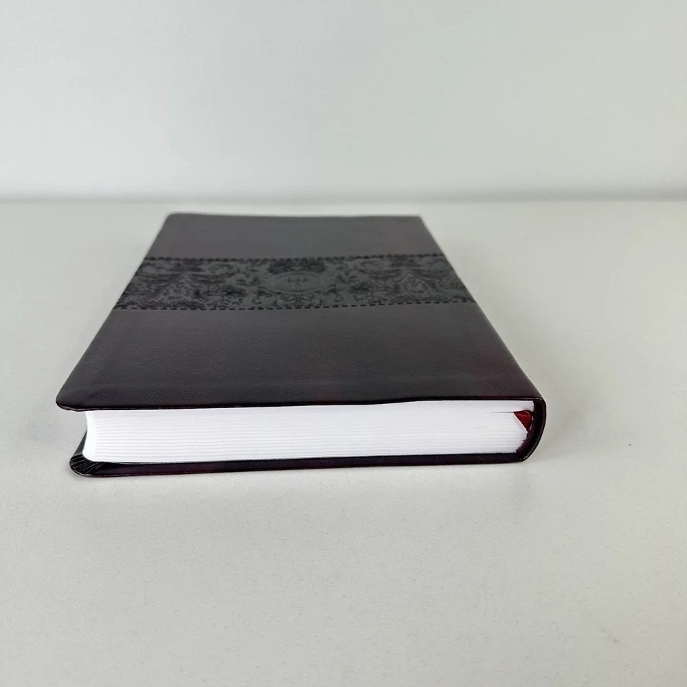 The Passion‎ Translation New Testament 2020 Edition Faux Leather Large Print